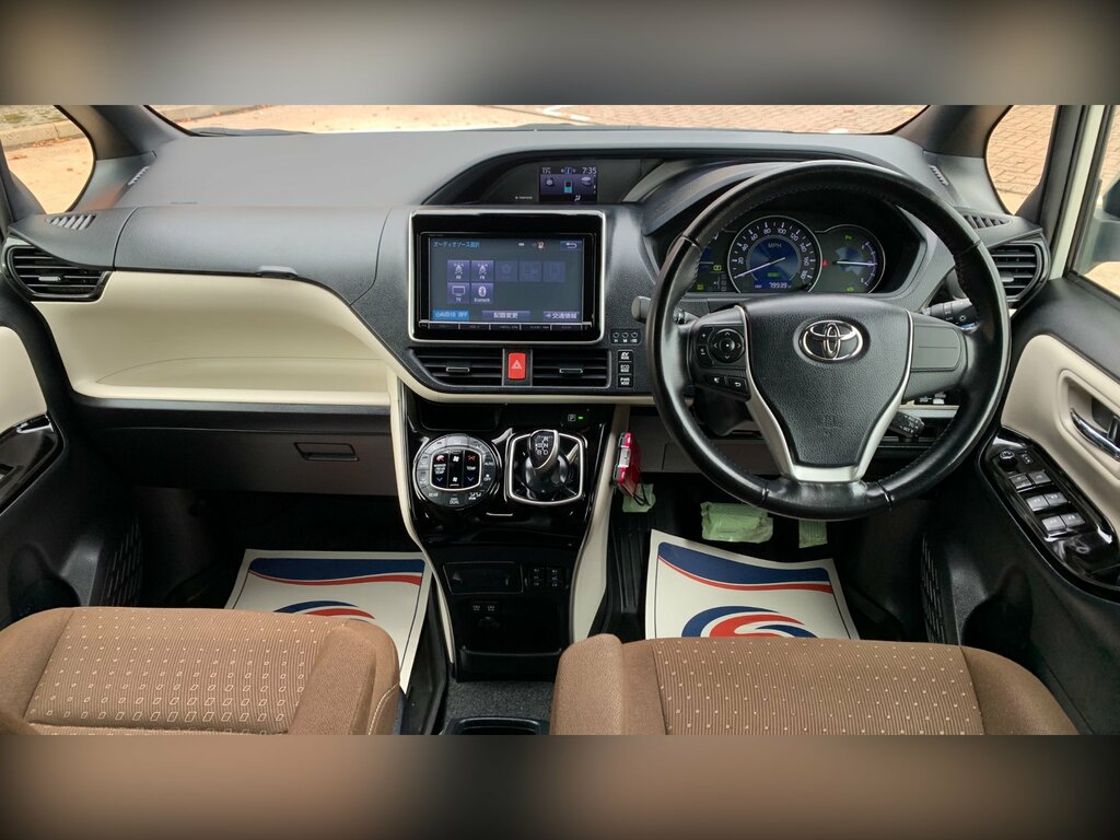 Toyota Voxy Petrol  #86