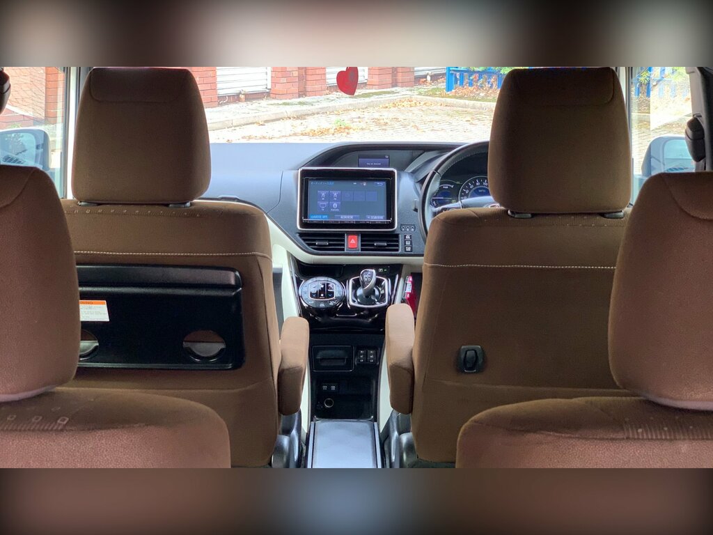 Toyota Voxy Petrol  #65
