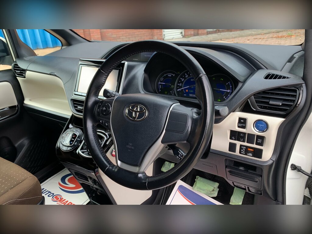 Toyota Voxy Petrol  #45