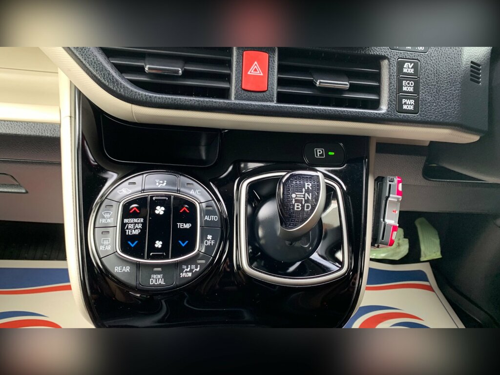 Toyota Voxy Petrol  #75