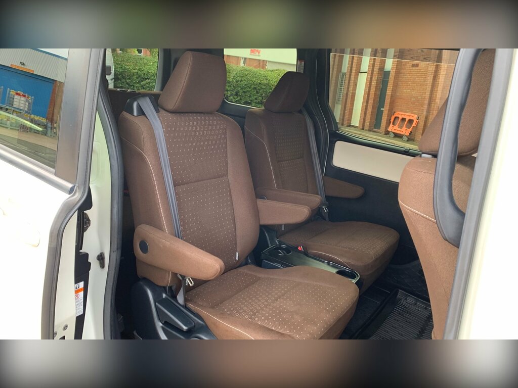 Toyota Voxy Petrol  #29