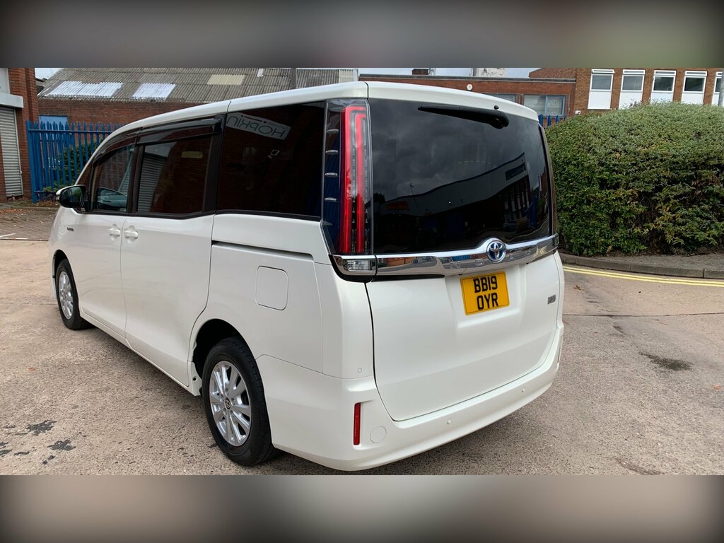 Toyota Voxy Petrol  #21