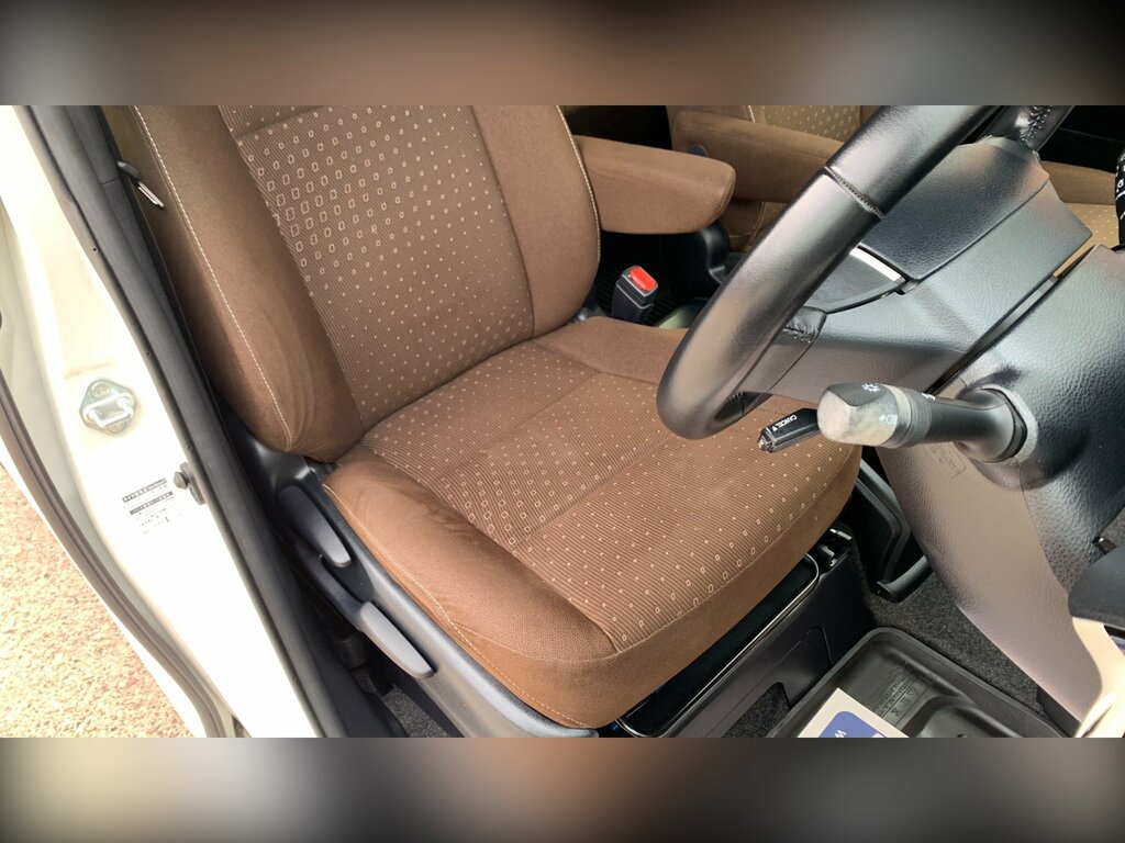 Toyota Voxy Petrol  #49