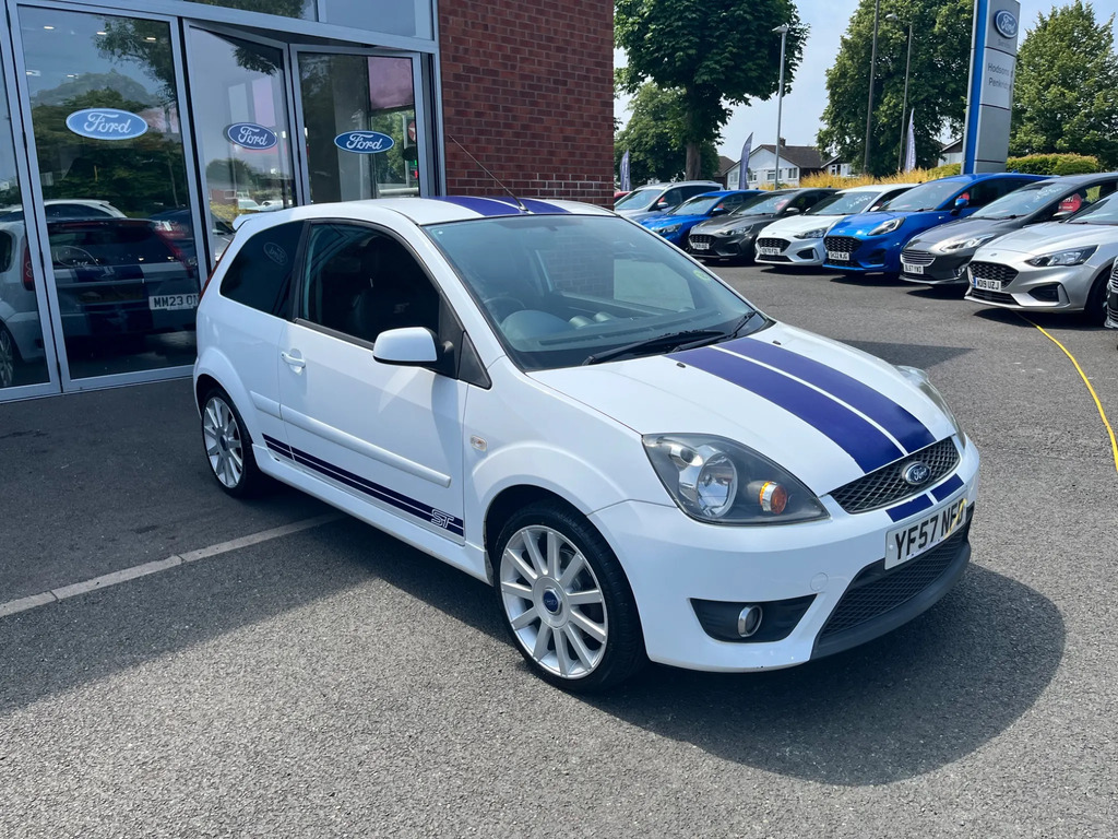 Ford Fiesta 2.0 St Hatchback 177 Gkm, 148 