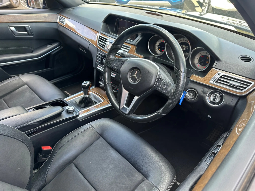 Mercedes-Benz E Class 2.1 E220 Cdi Amg Sport Saloon Eu  #6