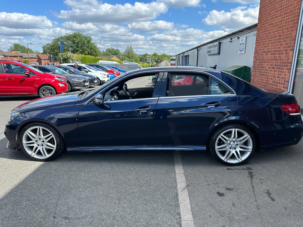 Mercedes-Benz E Class 2.1 E220 Cdi Amg Sport Saloon Eu  #2