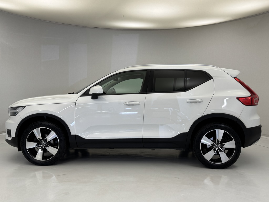Volvo XC40 1.5 T3 Momentum Pro White #4