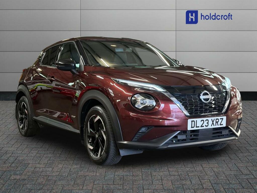 Nissan Juke 1.6 Hybrid N-connecta Red