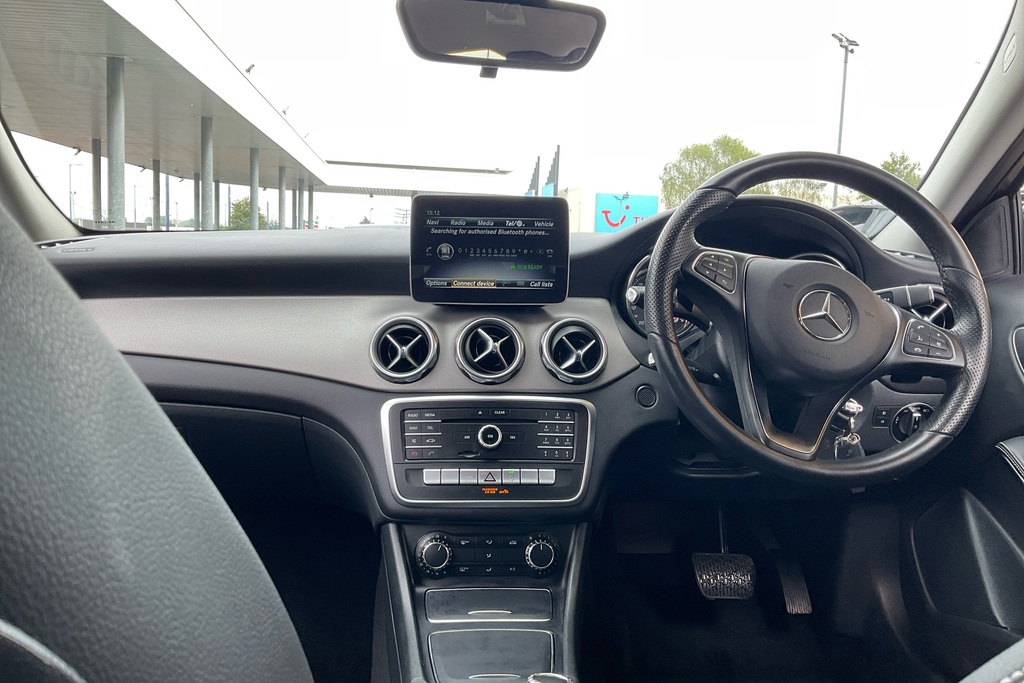 Mercedes-Benz GLA Class Gla 180 Urban Edition Grey #3
