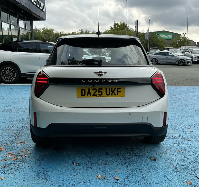 Mini Hatch 1.5 C Classic DA25UKF White #6
