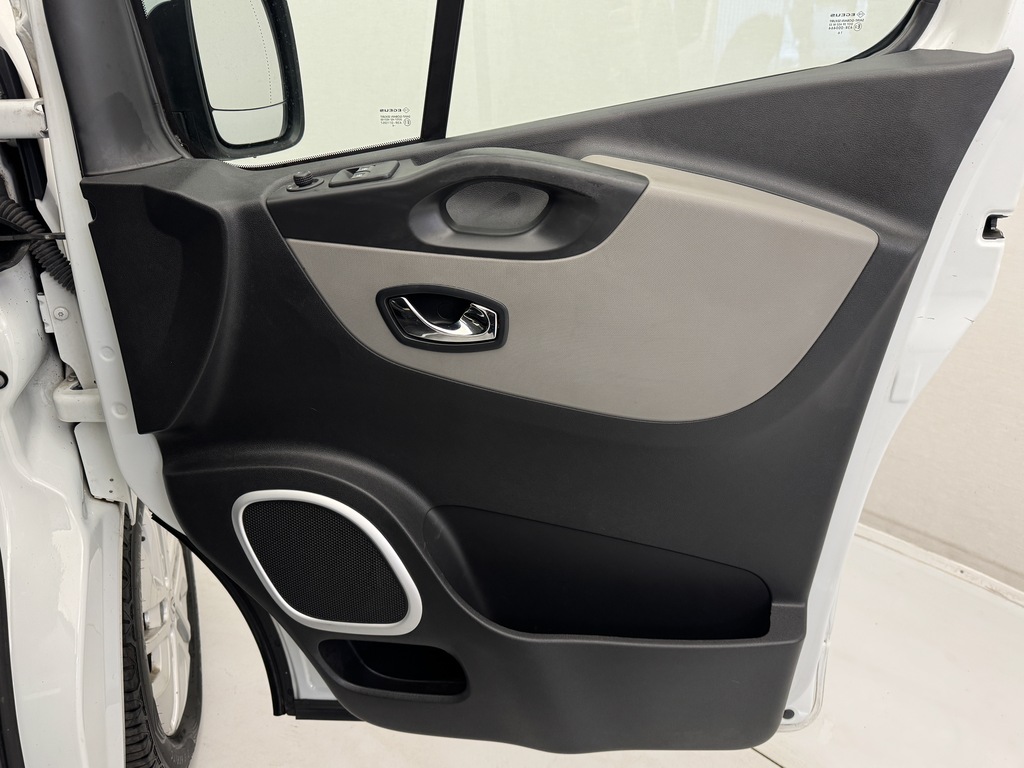 Renault Trafic Panel Van Silver #18