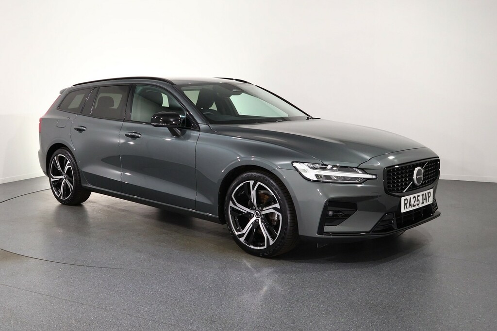 Volvo V60 Plus Green