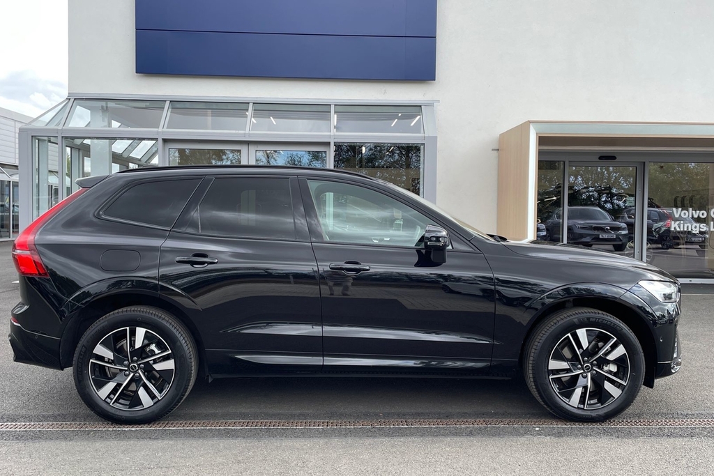 Volvo XC60 Plus Black #4
