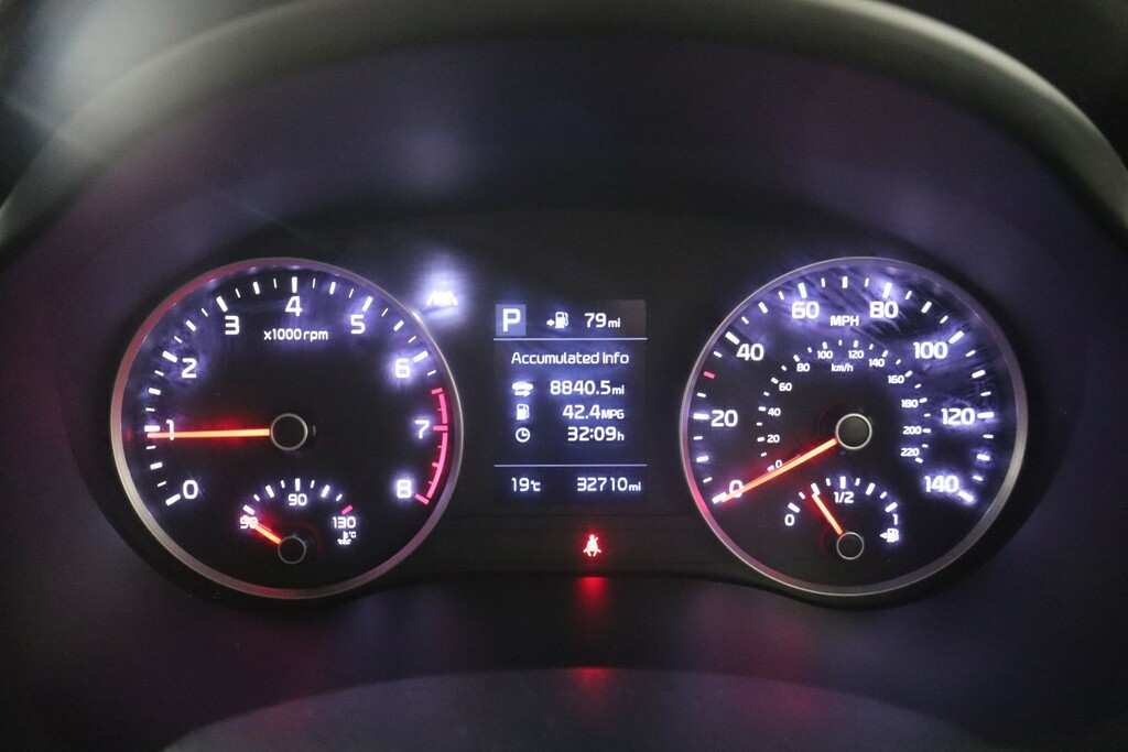 Kia Stonic Hatchback Red #14
