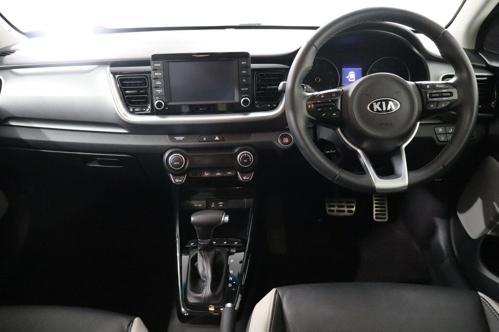 Kia Stonic Hatchback Red #11