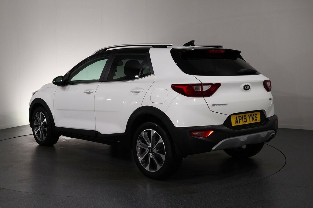 Kia Stonic 4 White #5