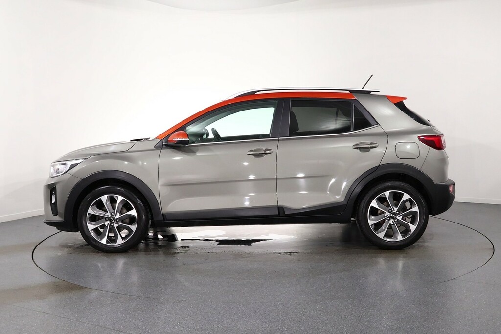 Kia Stonic First Edition Red #4