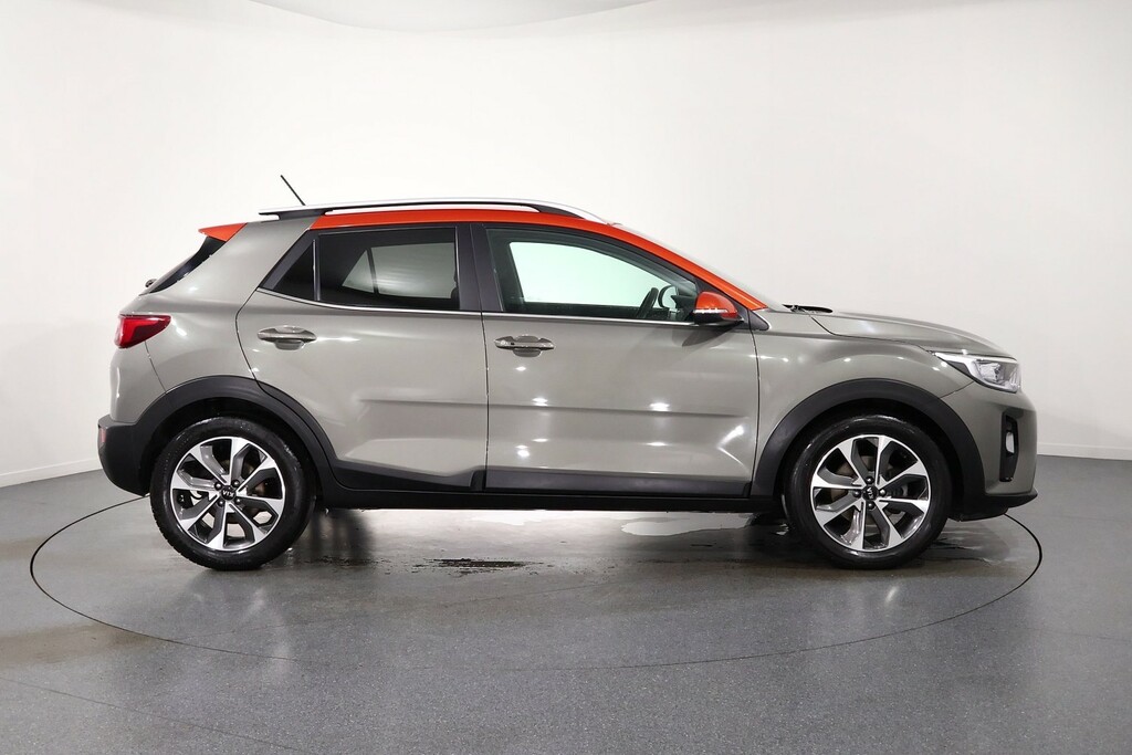 Kia Stonic First Edition Red #8