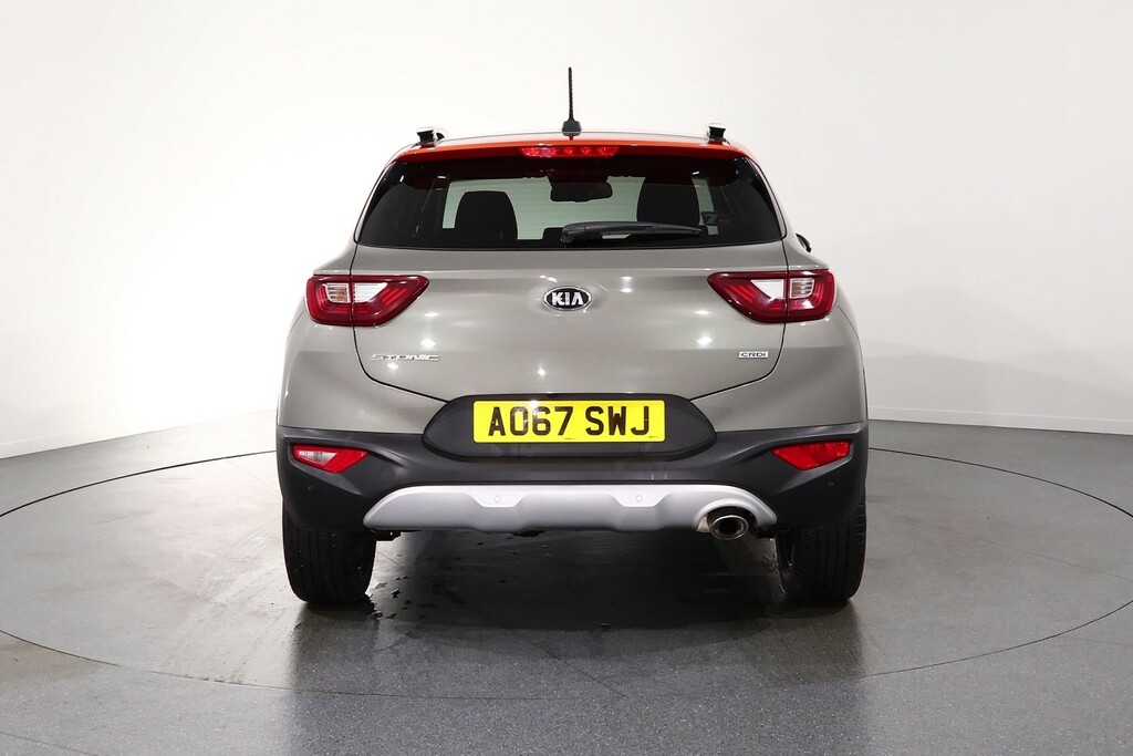 Kia Stonic First Edition Red #6