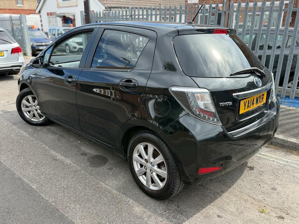 Toyota Yaris 1.5 Vvt-h Icon Plus Cvt Euro 5 Black #6
