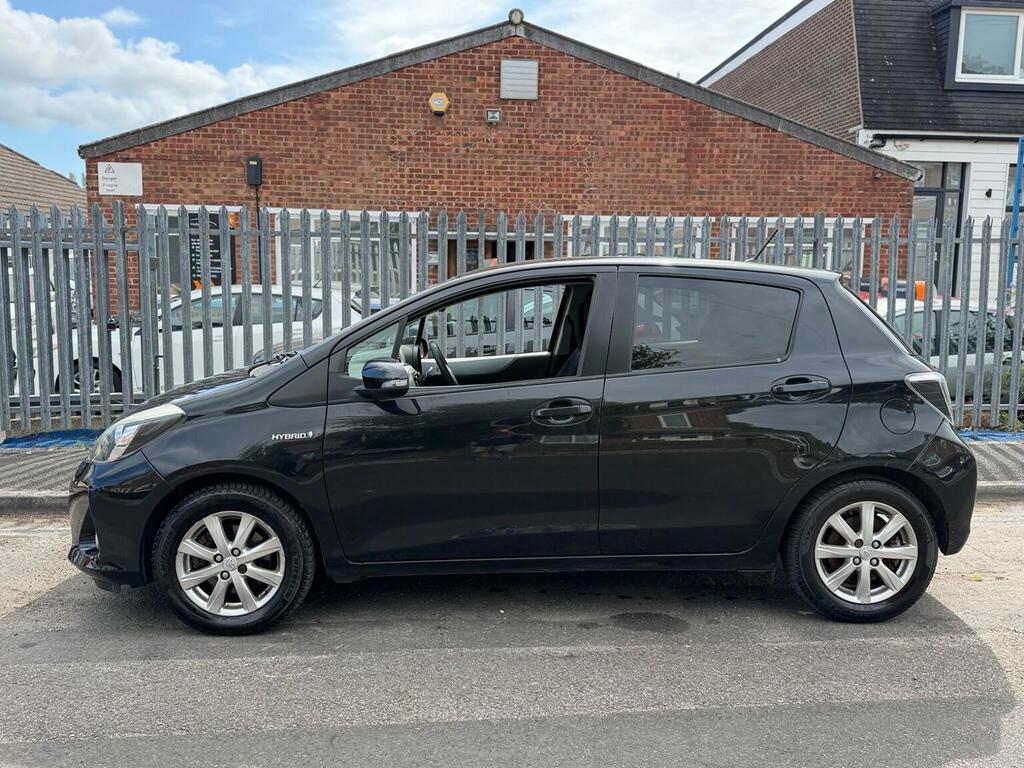 Toyota Yaris 1.5 Vvt-h Icon Plus Cvt Euro 5 Black #5