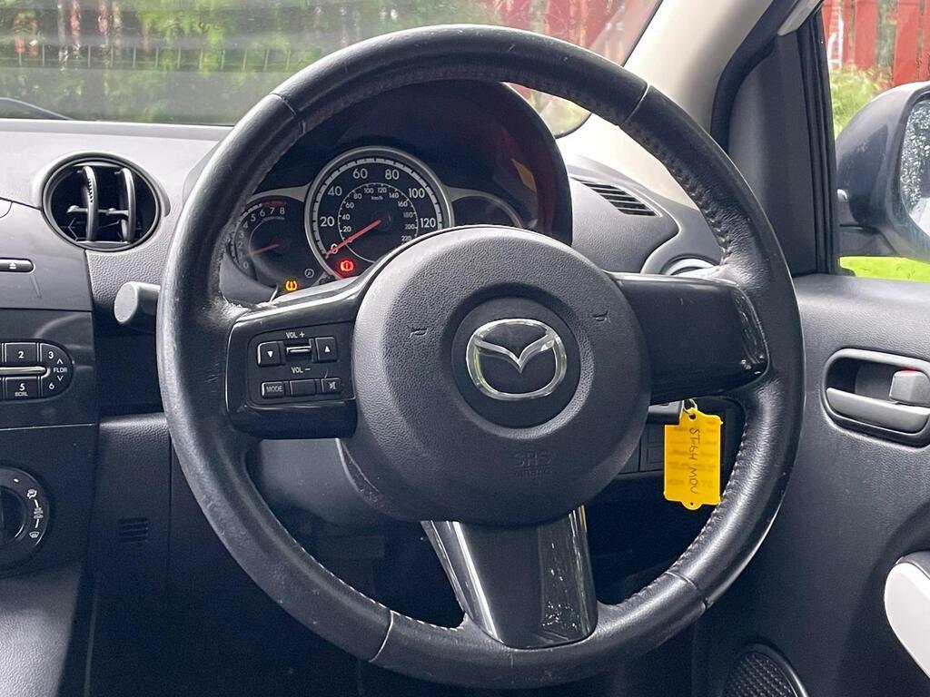 Mazda 2 Hatchback White #19