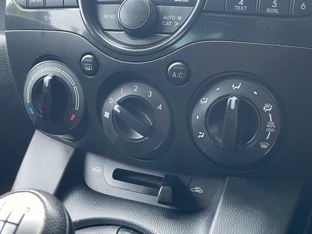Mazda 2 Hatchback White #26
