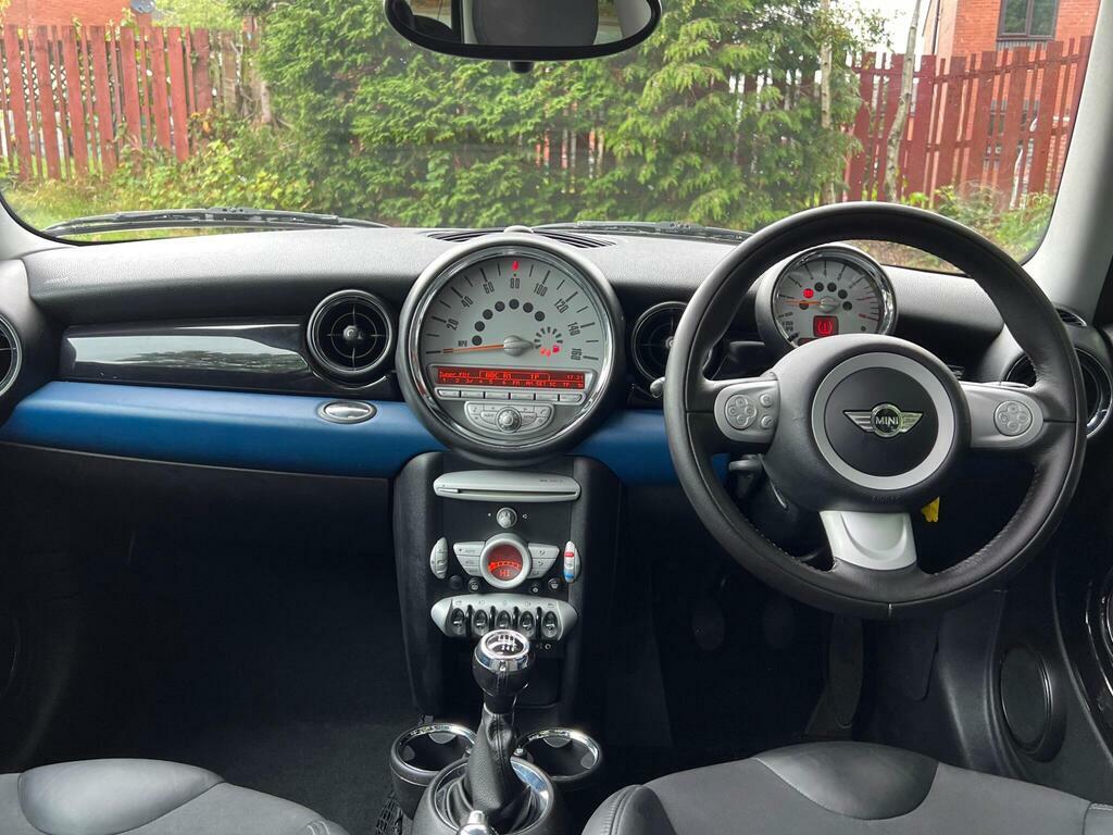 Mini Hatch 1.4 One Euro 4 2010 White #21