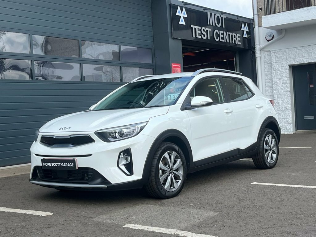 Kia Stonic 1L 2 White #3