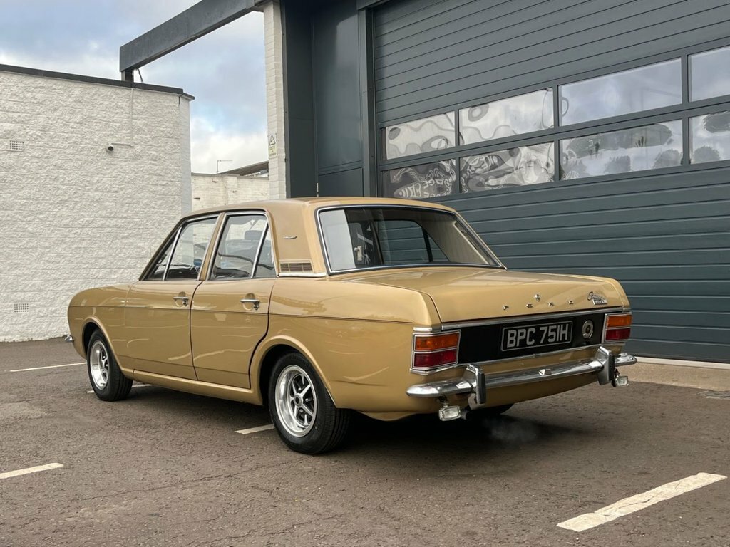 Ford Cortina Saloon Gold #4