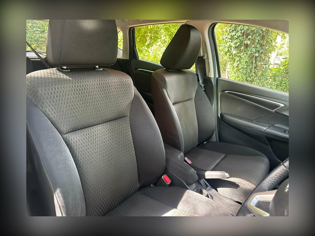 Honda Jazz 1.3 I-vtec Ex Navi Cvt Red #14
