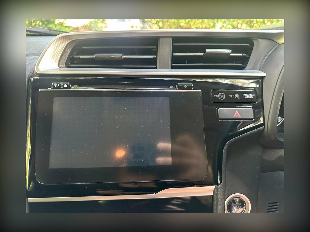 Honda Jazz 1.3 I-vtec Ex Navi Cvt Red #21