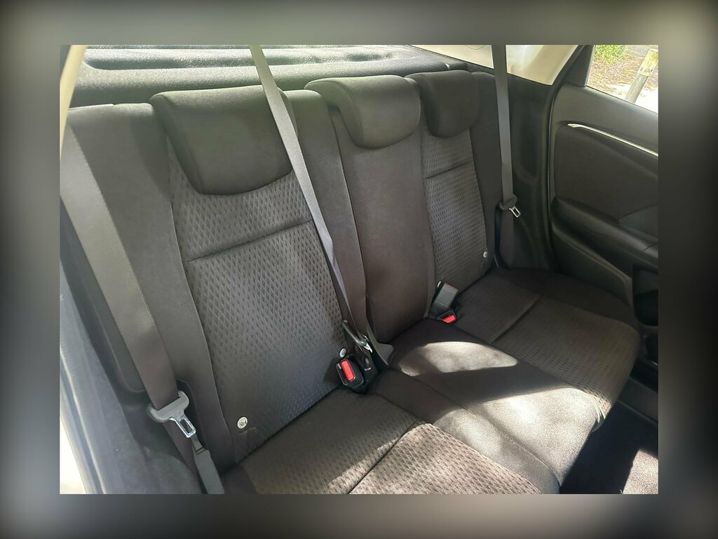 Honda Jazz 1.3 I-vtec Ex Navi Cvt Red #10