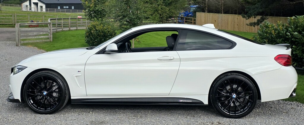 BMW 4 Series Gran Coupe Coupe 3.0 435D Xdrive M Sport Coupe 2018 White #2