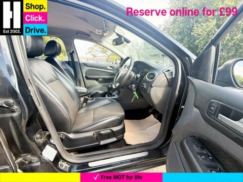 Ford Focus 2.0 Titanium Hatchback AD06OVE Black #2