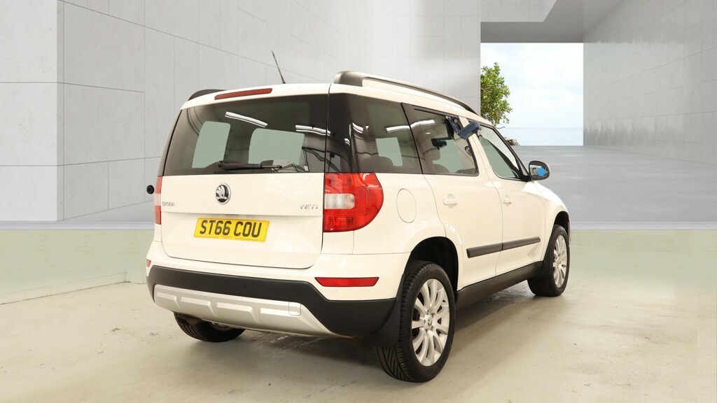 Skoda Yeti 1.2 Tsi Se Outdoor Euro 6 Ss White #4