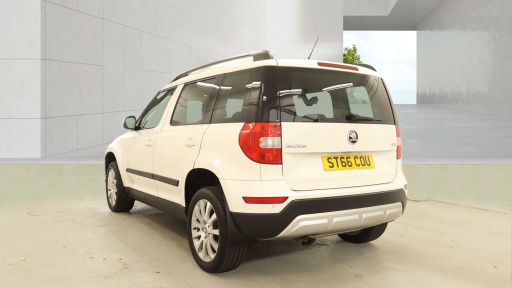Skoda Yeti 1.2 Tsi Se Outdoor Euro 6 Ss White #3