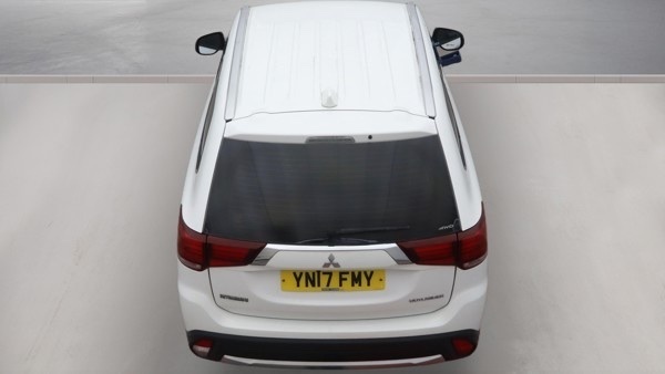 Mitsubishi Outlander Di-d 2 YN17FMY White #6