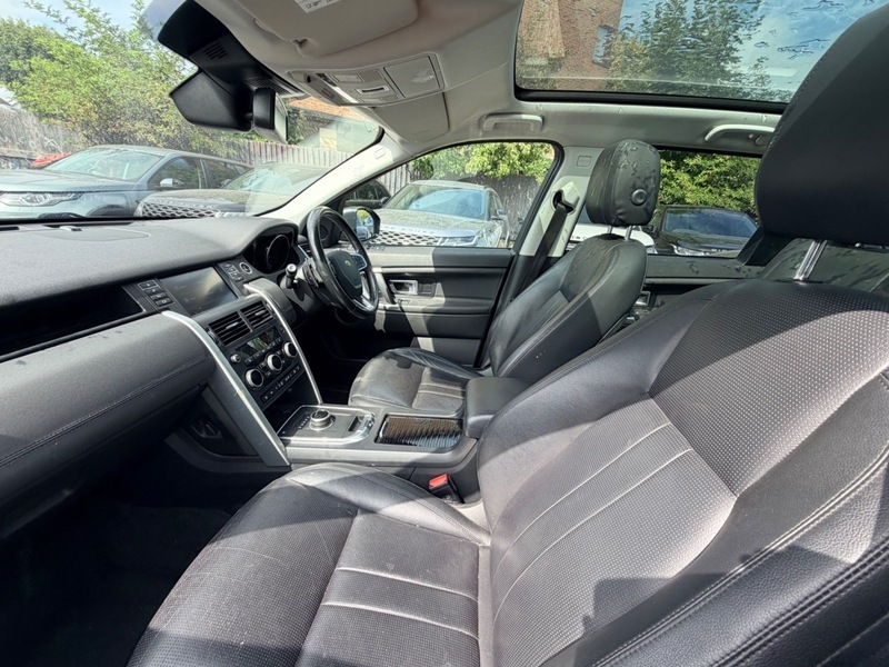 Land Rover Discovery Sport Td4 Hse Black Red #2