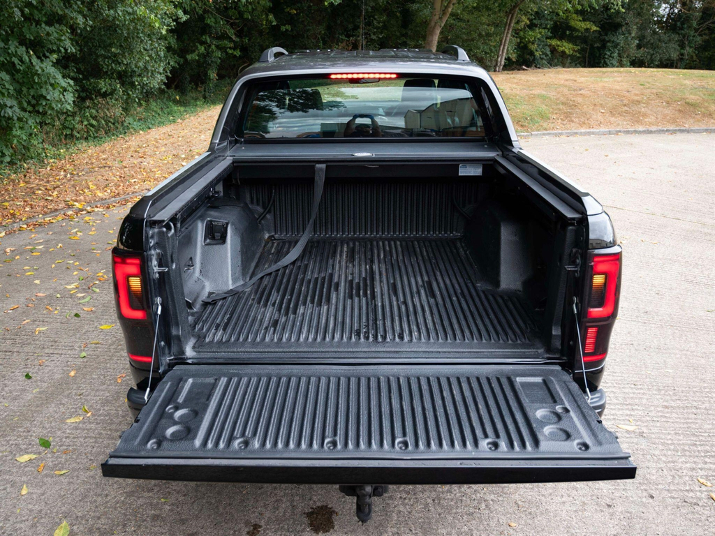 Ford Ranger  Black #67