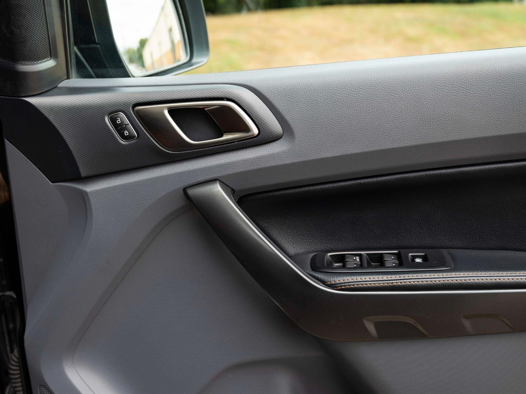Ford Ranger  Black #12
