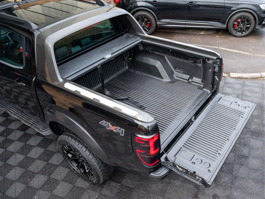 Ford Ranger  Black #87