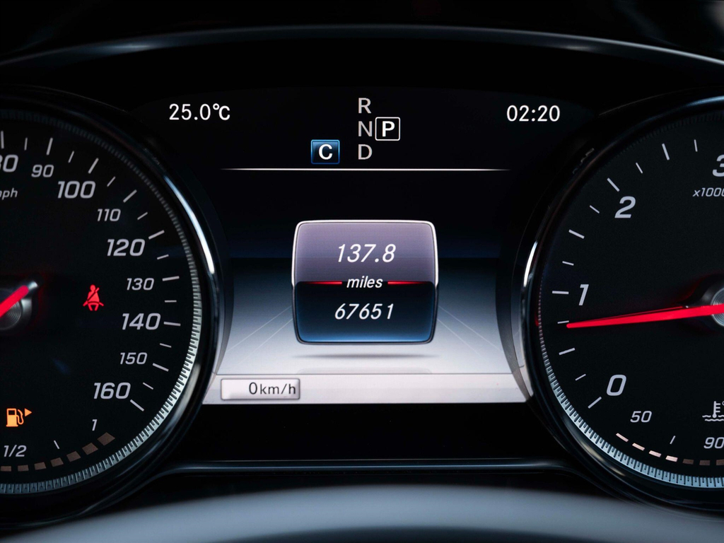 Mercedes-Benz E Class E 220 D Black #16