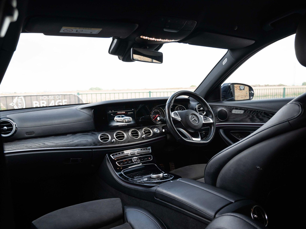 Mercedes-Benz E Class E 220 D Black #24