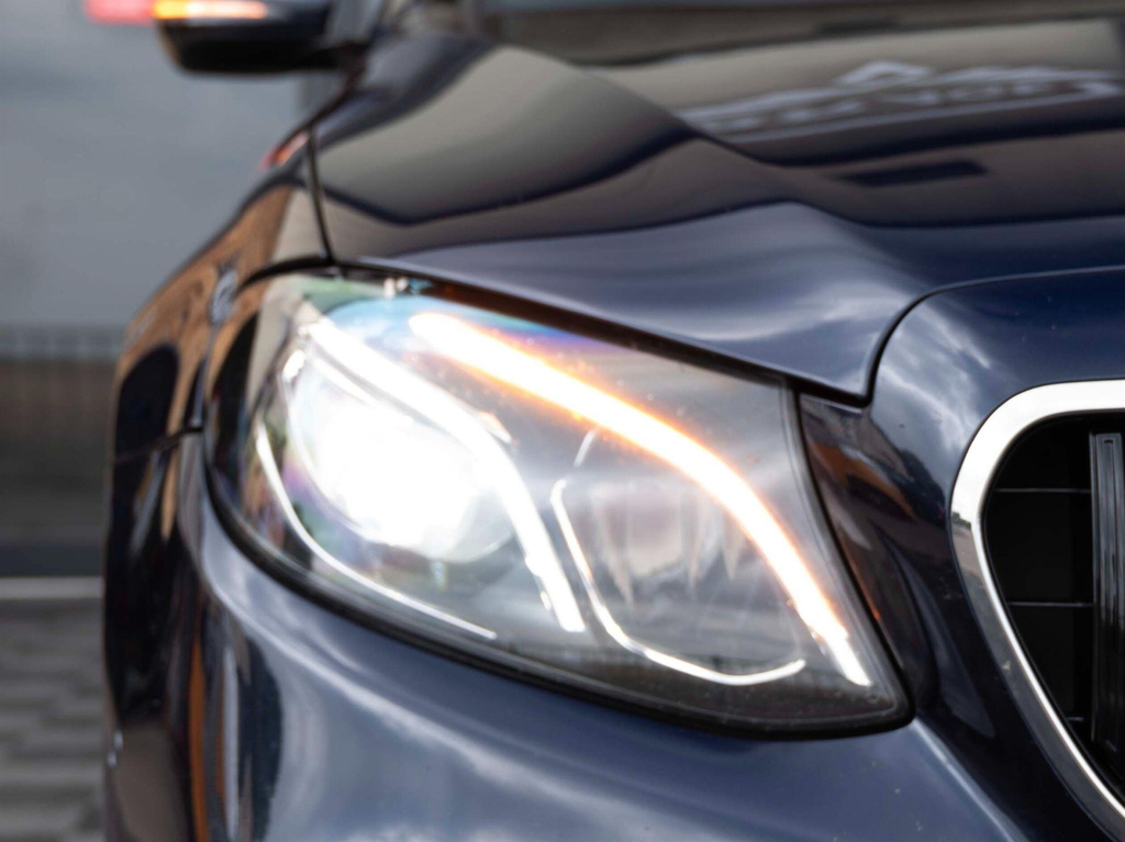 Mercedes-Benz E Class E 220 D Black #54
