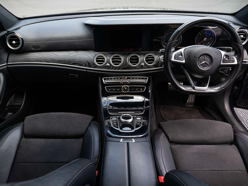 Mercedes-Benz E Class E 220 D Black #15
