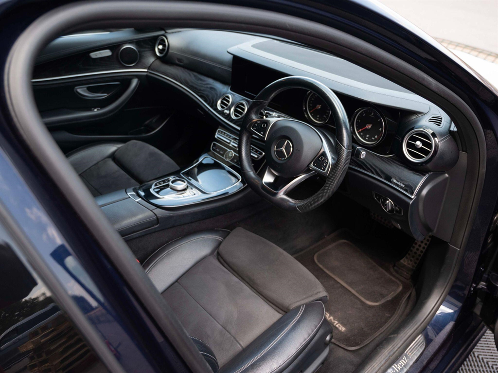 Mercedes-Benz E Class E 220 D Black #8