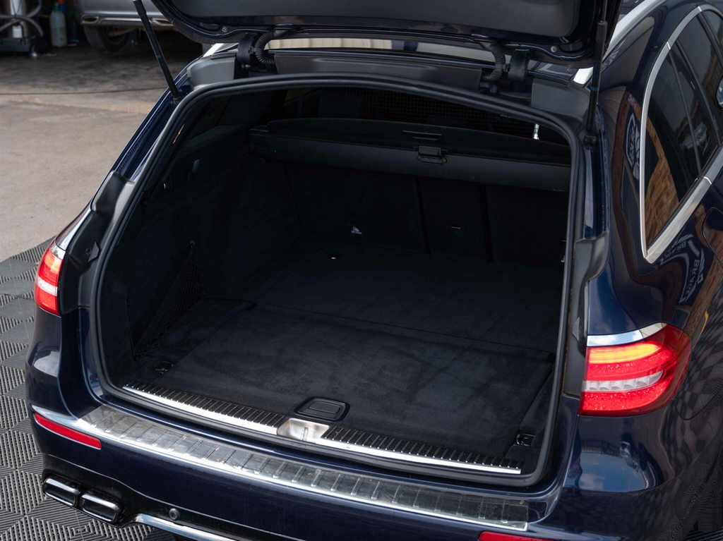 Mercedes-Benz E Class E 220 D Black #45