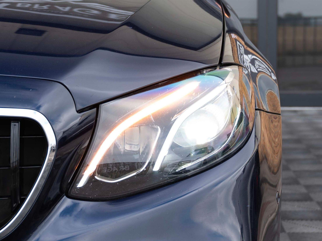 Mercedes-Benz E Class E 220 D Black #55
