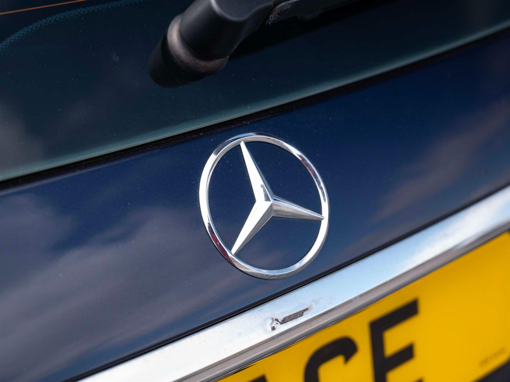 Mercedes-Benz E Class E 220 D Black #59